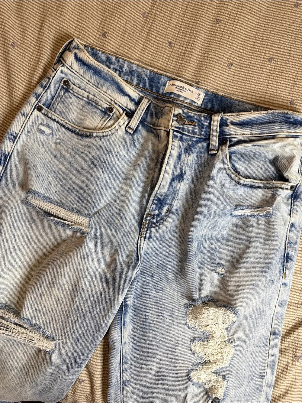 Abercrombie & Fitch relaxed fit